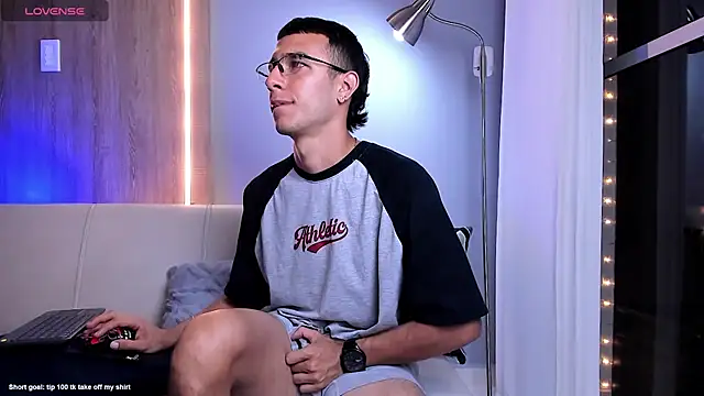 SymonPrince live sex cam