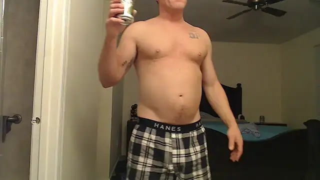 Bigtater1999 live sex cam