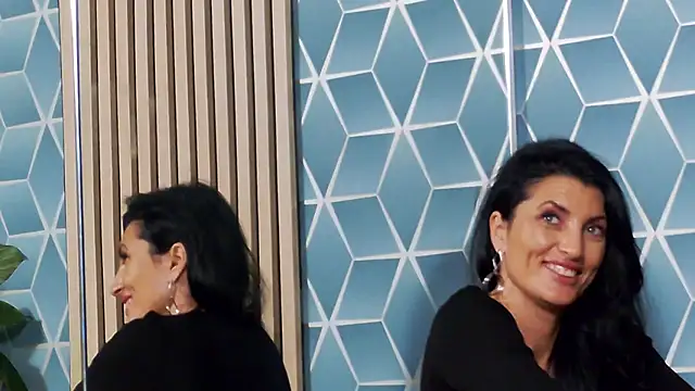 zoeylarkens live sex cam