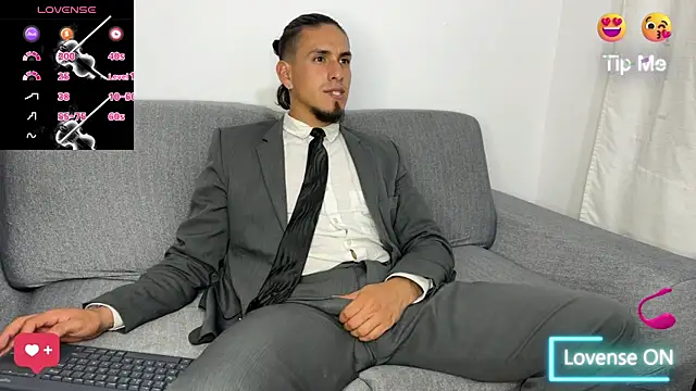 Tom_blunt96 live sex cam