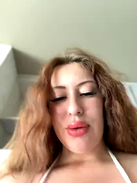 AndreaMood live sex cam