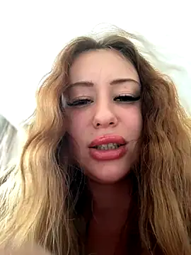 AndreaMood live sex cam