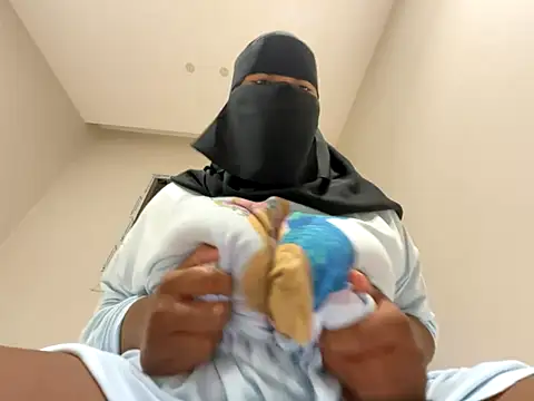 Submissive_Arab live sex cam
