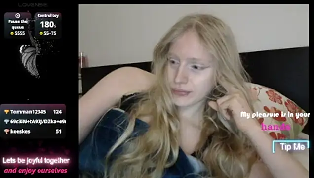 VeronicaJoyful live sex cam