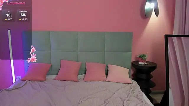 BeatriceReeves live sex cam