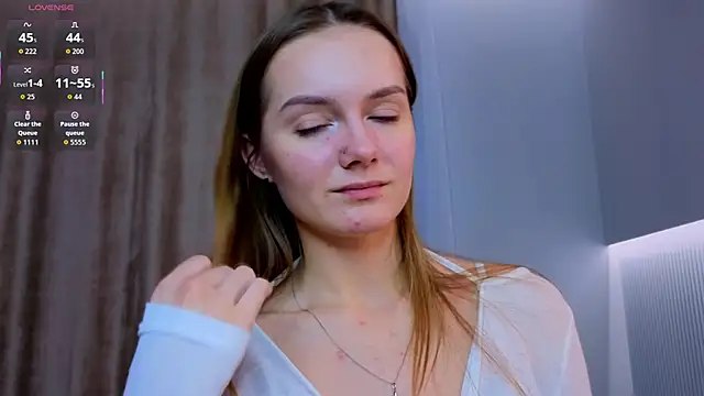 LouisaChaobal live sex cam