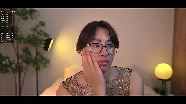 SrLuis18 live sex cam