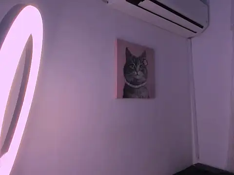 nahomy_ryans live sex cam