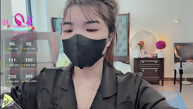 Caryln-Bun live sex cam