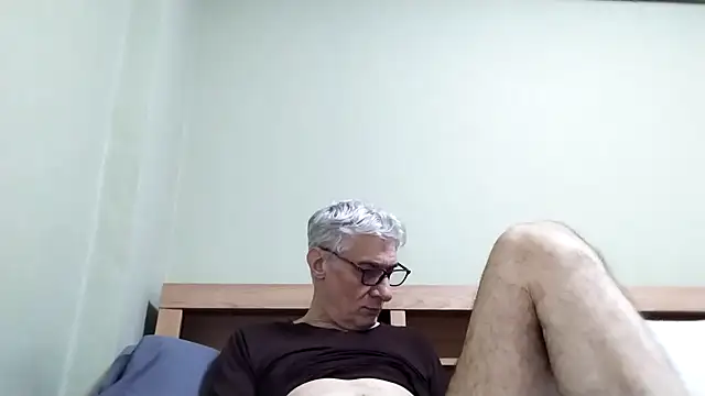 BIGUNCUTHARDCOCK live sex cam