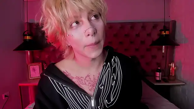 OliIverr22 live sex cam