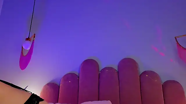 ElsaYoung live sex cam