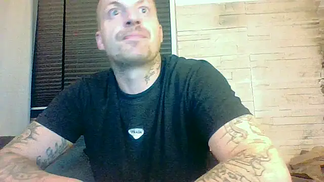 DevilsAngel13 live sex cam