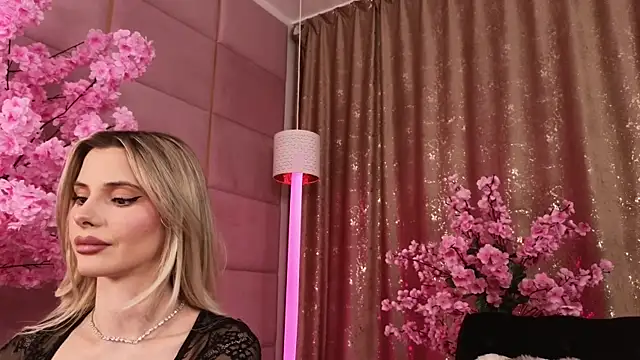 Elliblue live sex cam