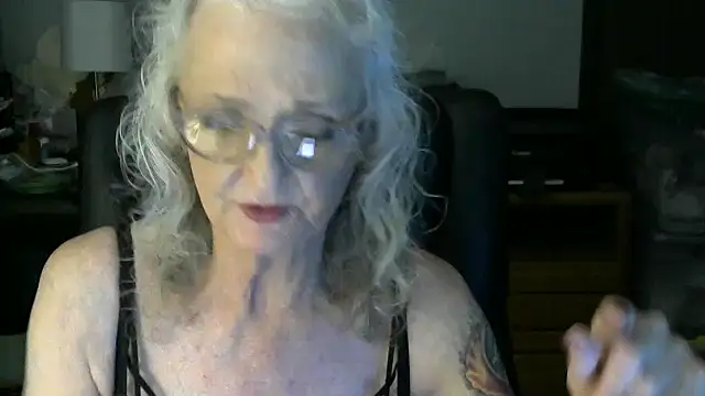 JoleneDelacroix live sex cam