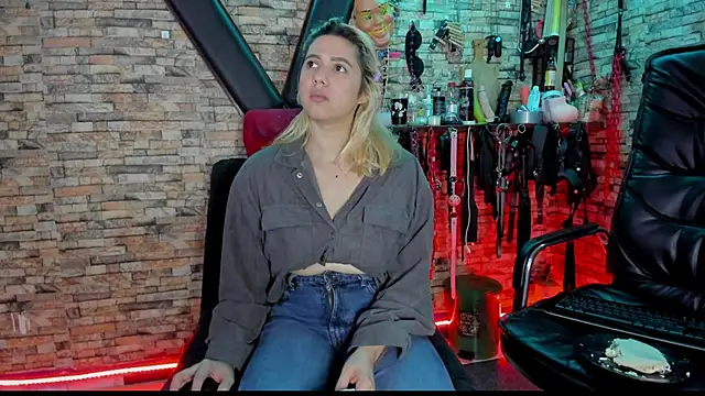 Liltildeman_moon live sex cam