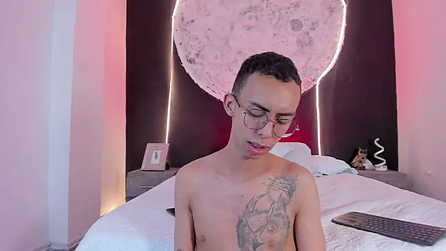 EthaanCox live sex cam
