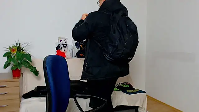 ZeinMiracles live sex cam