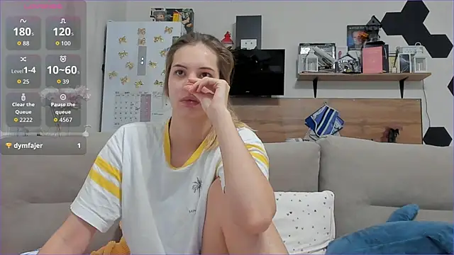 Girl_alone_home live sex cam