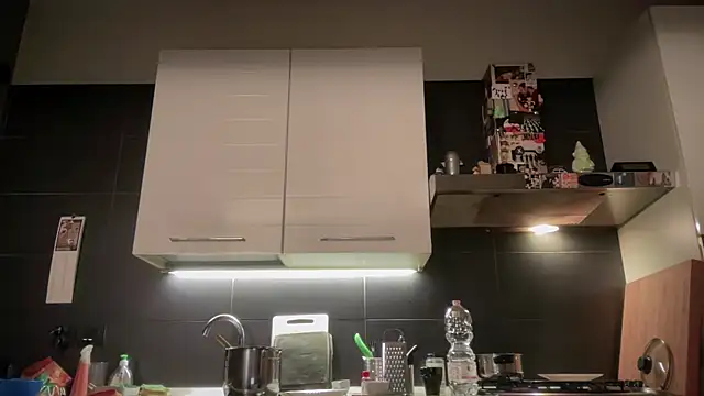 theitalianbear live sex cam