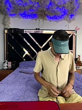 BriannaTS_and_David live sex cam