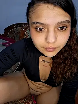 Alis_1327 live sex cam