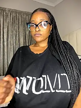 Bustygoddess32 live sex cam