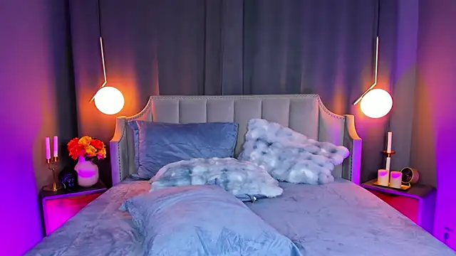 AdoraLynn live sex cam