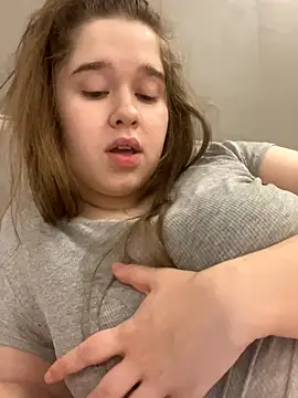 HornyGirlH live sex cam