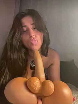 Valentinne_z live sex cam