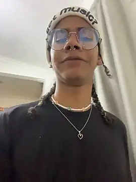 Maxim-Walker live sex cam