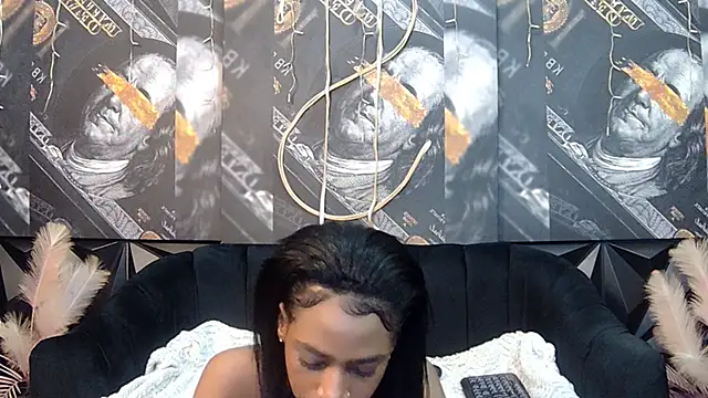 Lilmisbaddyxxx live sex cam