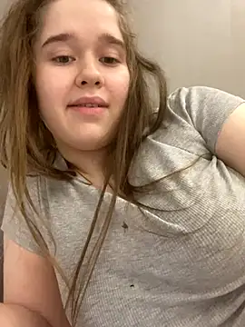 HornyGirlH live sex cam