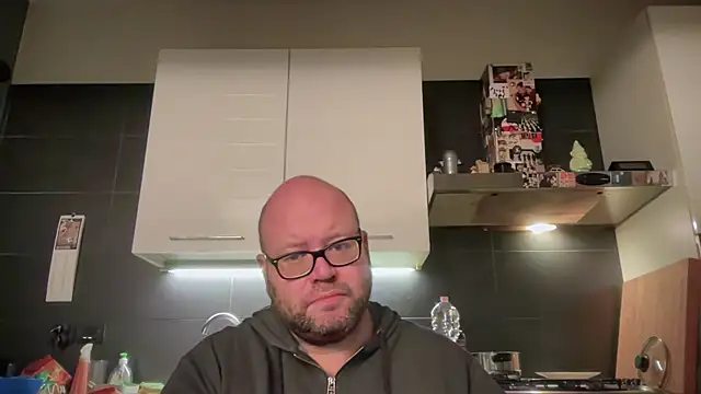 theitalianbear live sex cam