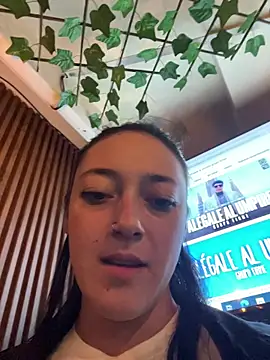 Lia__white live sex cam