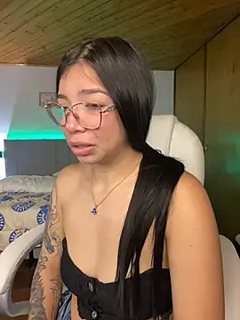 Maddy_Piink live sex cam