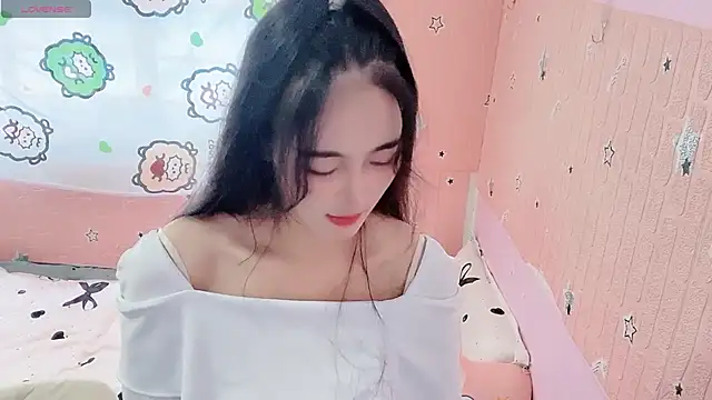 U-Ukitten live sex cam