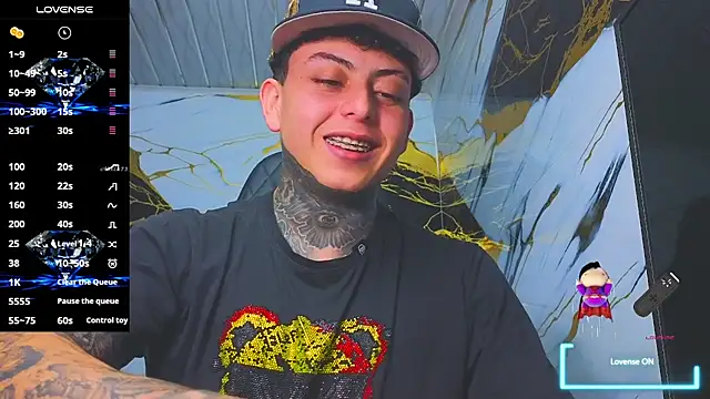 Kevin22_222 live sex cam