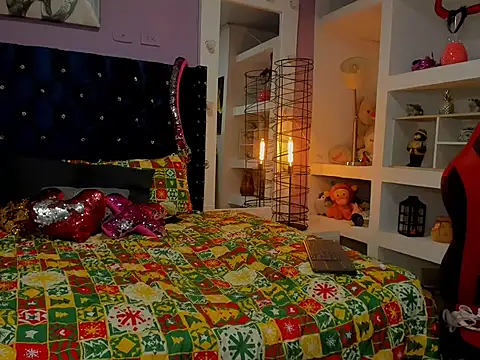 Zaira_sofiaa live sex cam