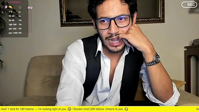 Nicholasrodrii live sex cam