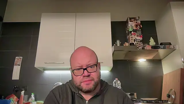 theitalianbear live sex cam