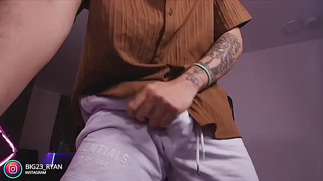 bigryann23 live sex cam