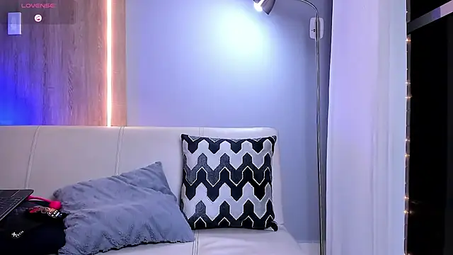 SymonPrince live sex cam