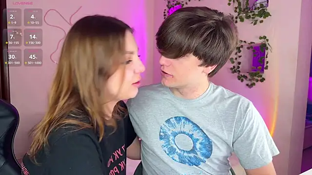 RobertAndLinela live sex cam