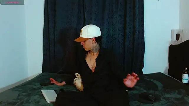 Bastiaan_28 live sex cam