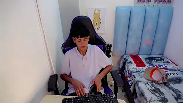 Lil_babyyy_ live sex cam