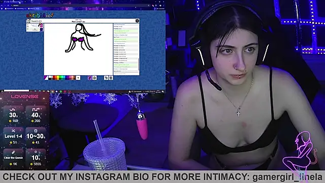 Gamergirl-Linela live sex cam