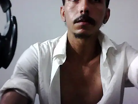 MagrinhoSaradoo live sex cam