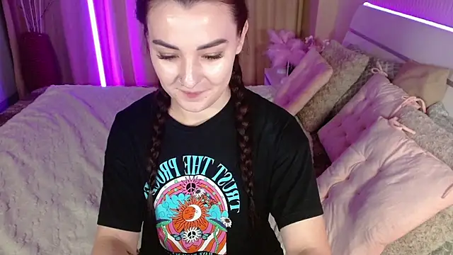 AdeleCutie live sex cam
