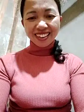 TRIEUTRIEU20 live sex cam